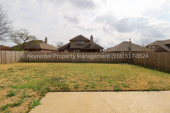 Building Photo - 3 Bed | 2 Bath | Broken Arrow