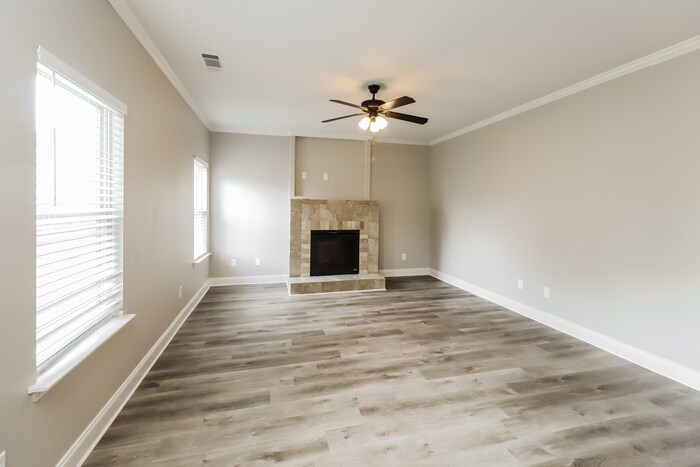 Building Photo - 12309 Centerra Dr
