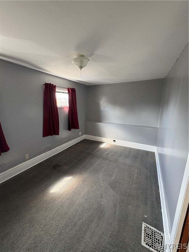 Building Photo - 57 Abbottsford Pl