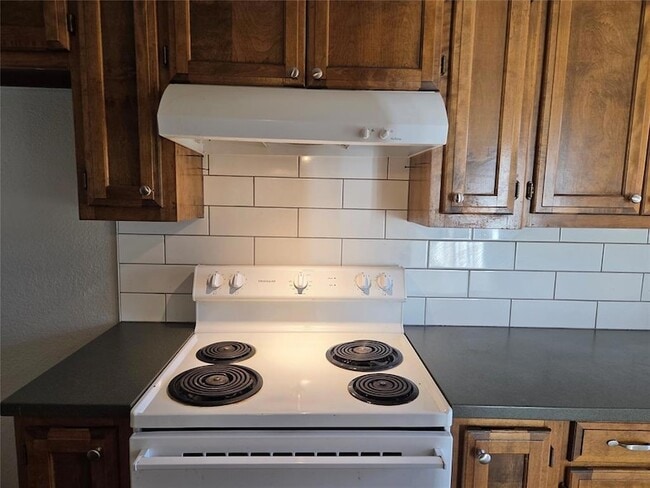 Building Photo - 317 Abilene Ave