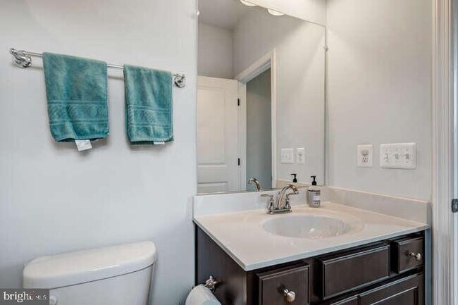 Building Photo - 12258 Sessile Commons