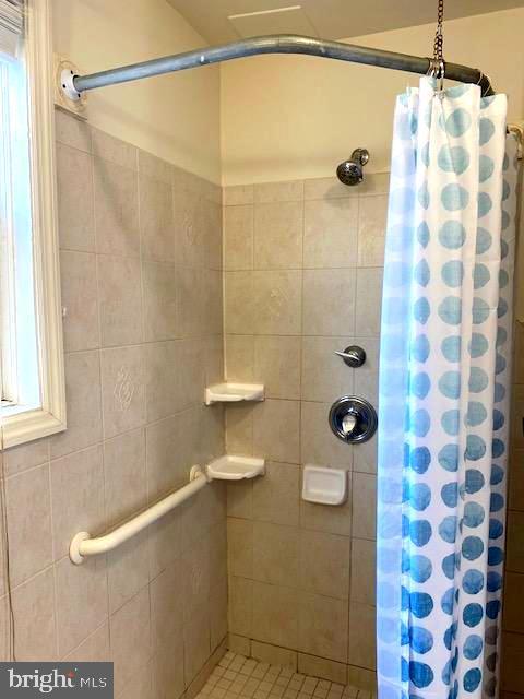 Building Photo - 116 Station Ave