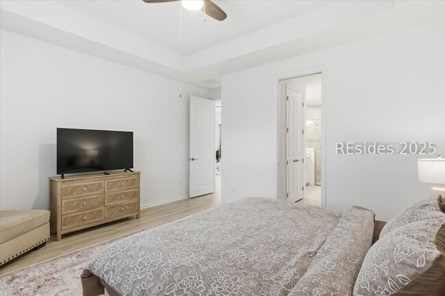 Building Photo - 855 Weekend Ave