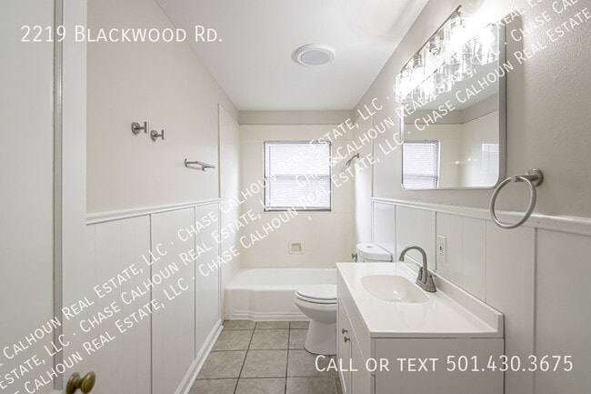 Building Photo - 2219 Blackwood Rd