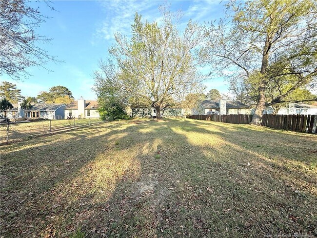 Building Photo - 6873 Kizer Dr