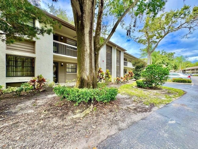 Primary Photo - 3048 Eastland Blvd