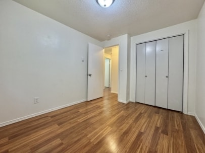 Building Photo - 5560 SW Beaverton Hillsdale Hwy