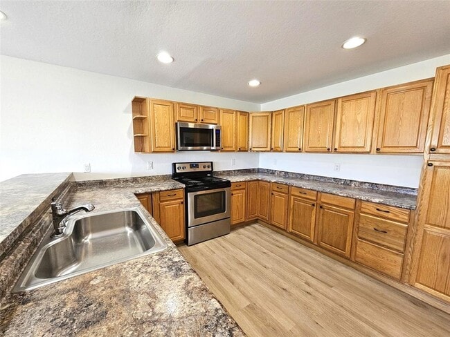 Building Photo - 9458 Anita Ave