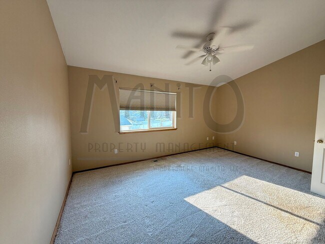 Building Photo - **MOVE-IN SPECIAL** Beautiful Private Comm...