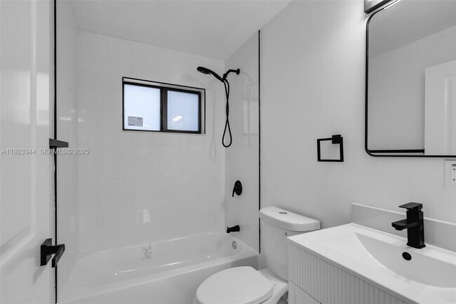 Building Photo - 1411 NW 40th St