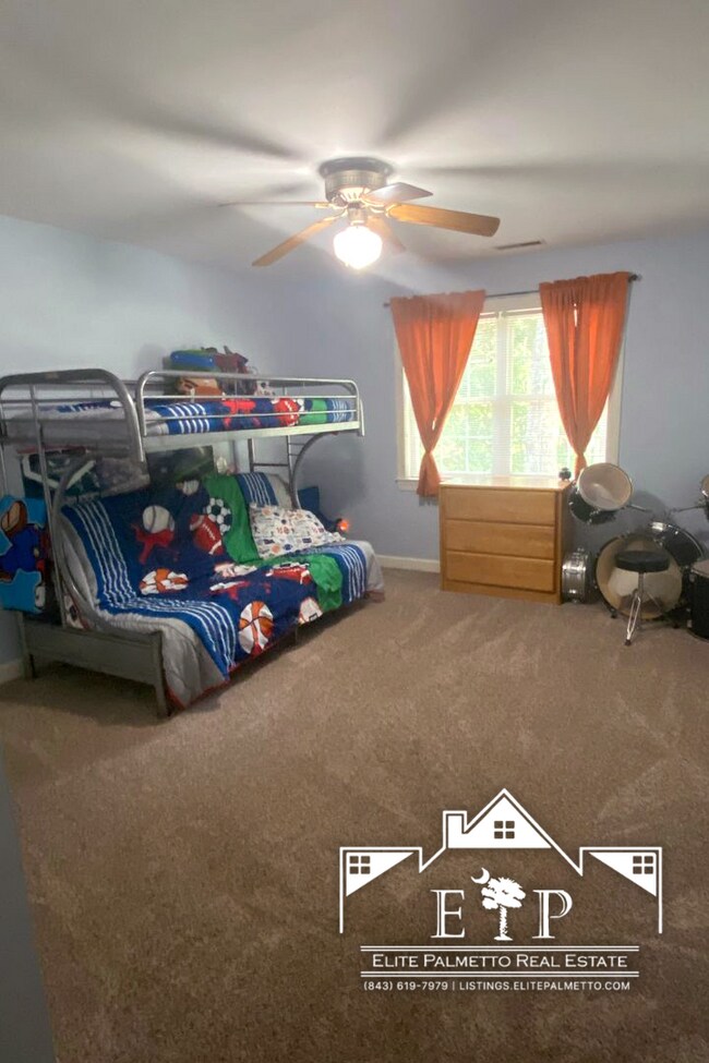 Building Photo - Beautiful Brick Home for Rent – Spacious, Bright & Welcoming