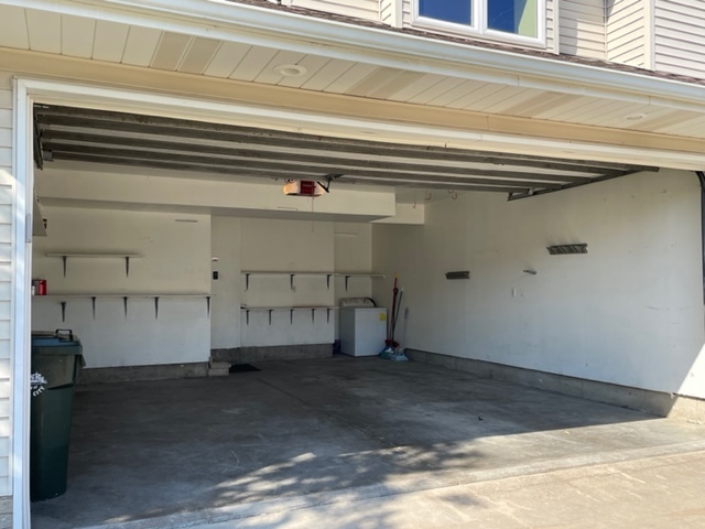 Garage - 3420 S Jamie Ln