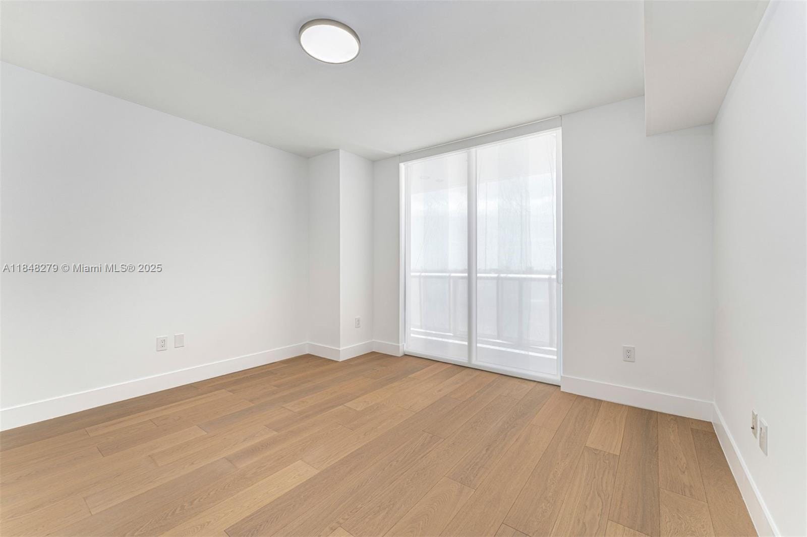 Building Photo - 50 Biscayne Blvd