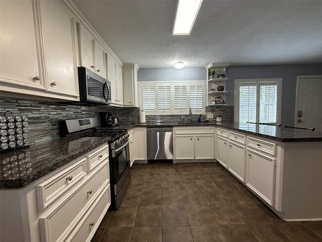 Building Photo - 3411 Linkwood Dr