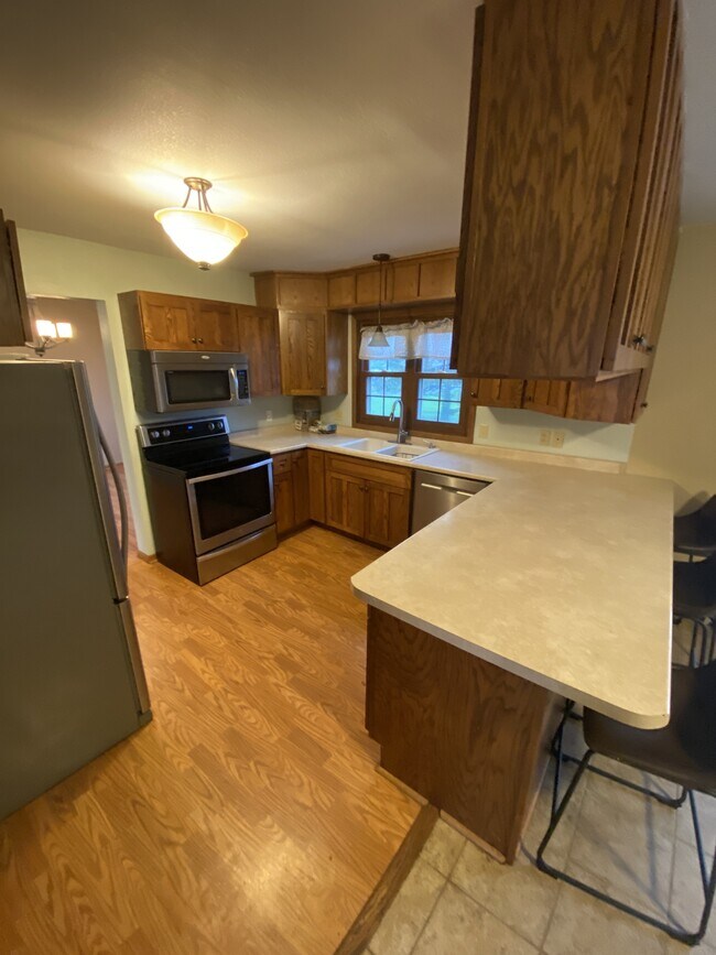 Building Photo - 702 E Ohio St