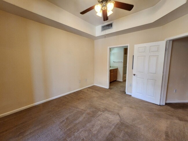 Building Photo - Luxury 1 bedroom condo unit on the 3rd Floor just off the "South LV Strip"