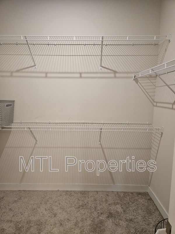 Building Photo - 3712 Ellington St