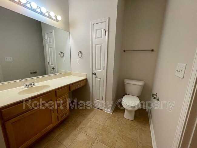 Building Photo - 346 S Dorsey Ln