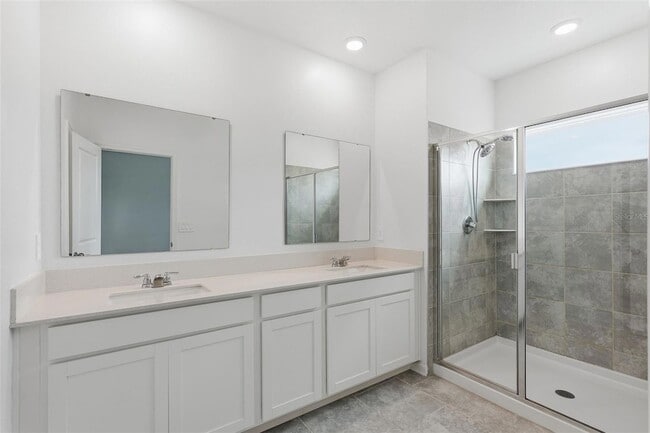 Building Photo - 3303 Laurent Lp