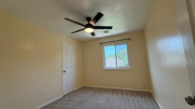 Building Photo - 7206 Bethany Bay Dr