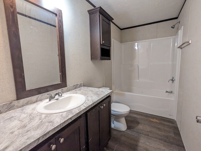 Building Photo - 46000 Geddes Rd