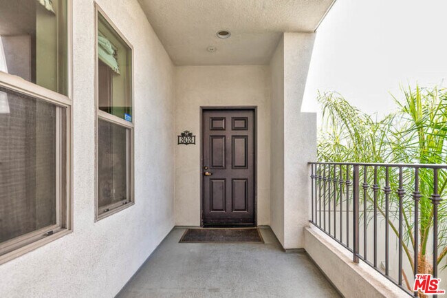 Building Photo - 10639 Woodbridge St