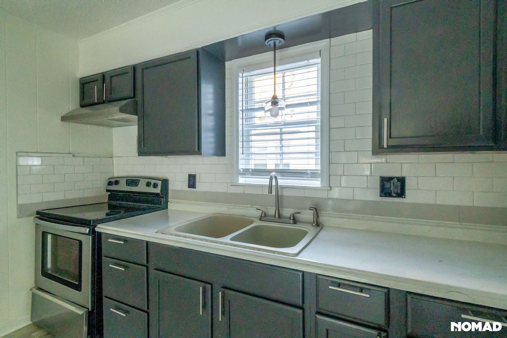 Building Photo - 323 S Columbia St