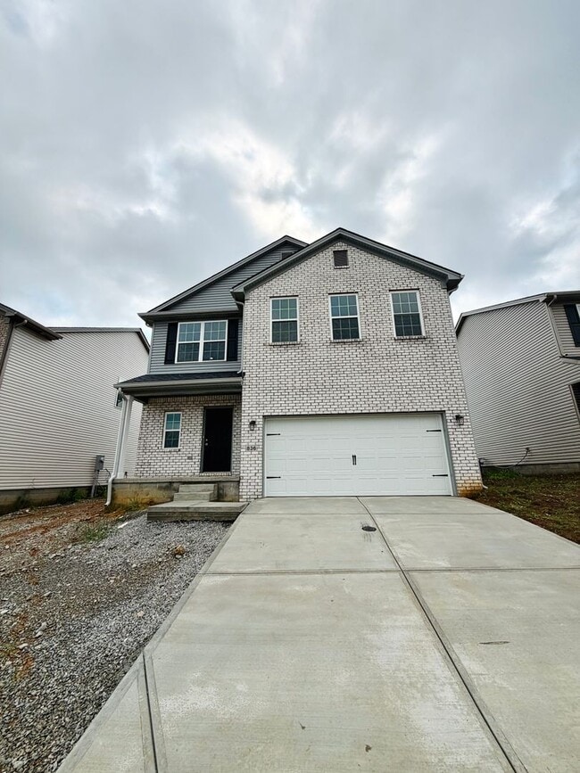 Building Photo - 836 Halford Pl