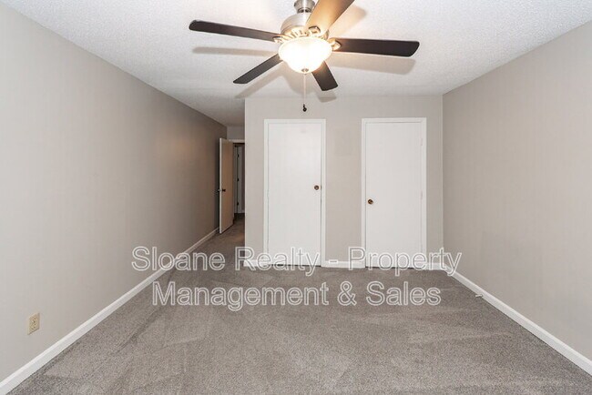 Building Photo - 40 Meander Row