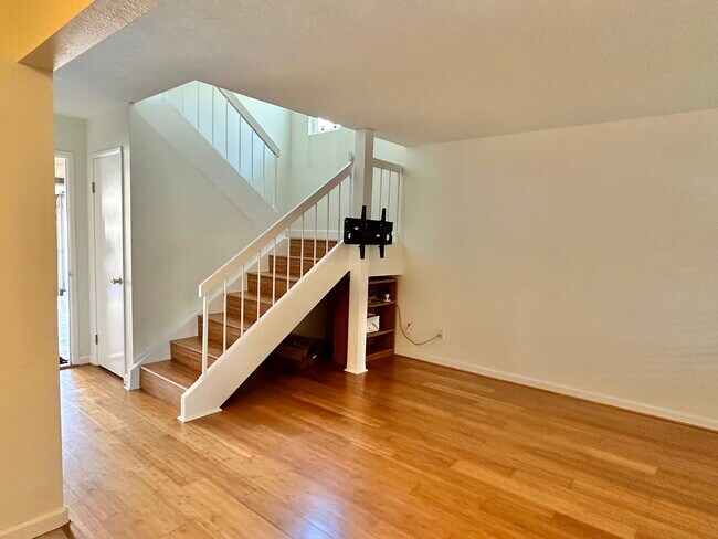 Building Photo - 9505 Easter Way