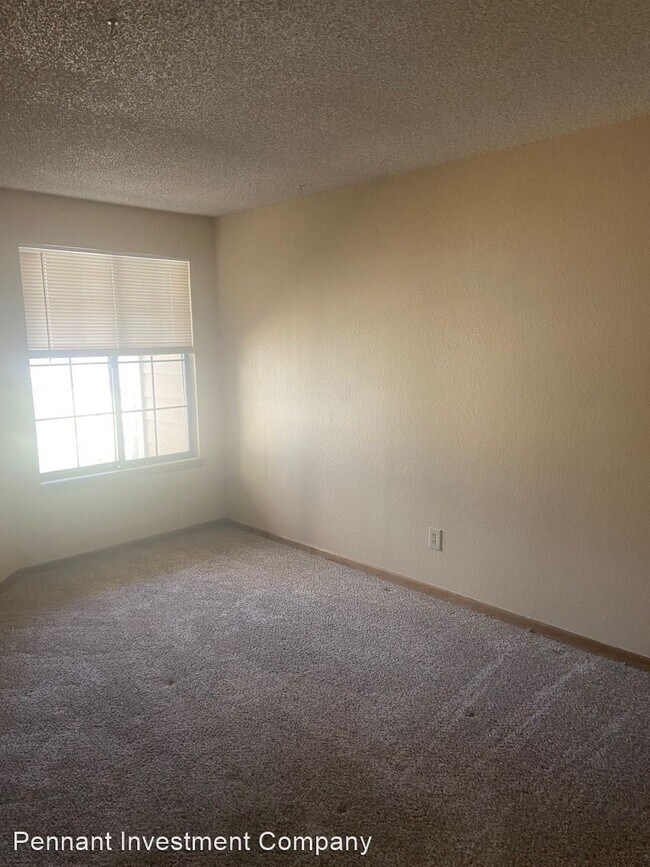 Building Photo - 2 br, 2 bath House - 5914 Gunbarrel Ave #E