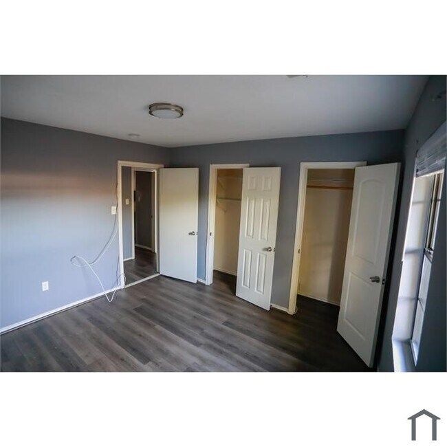 Building Photo - 3232 Berry St