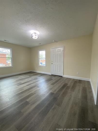 Building Photo - 4935 Walnut Dr