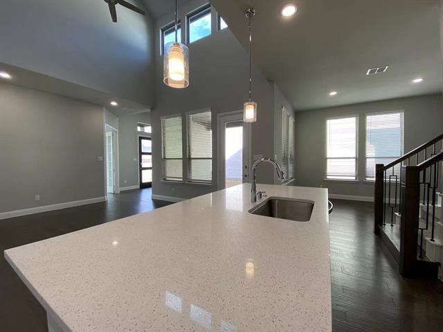 Building Photo - 13034 Scissortail Dr