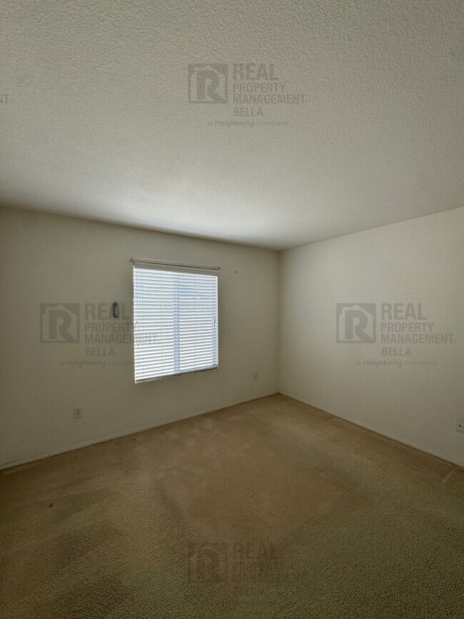 Building Photo - 1266 Euclid St