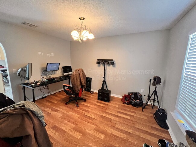 Building Photo - 14126 Econ Woods Ln