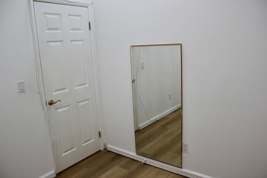 Building Photo - 1265 Bienveneda Ave