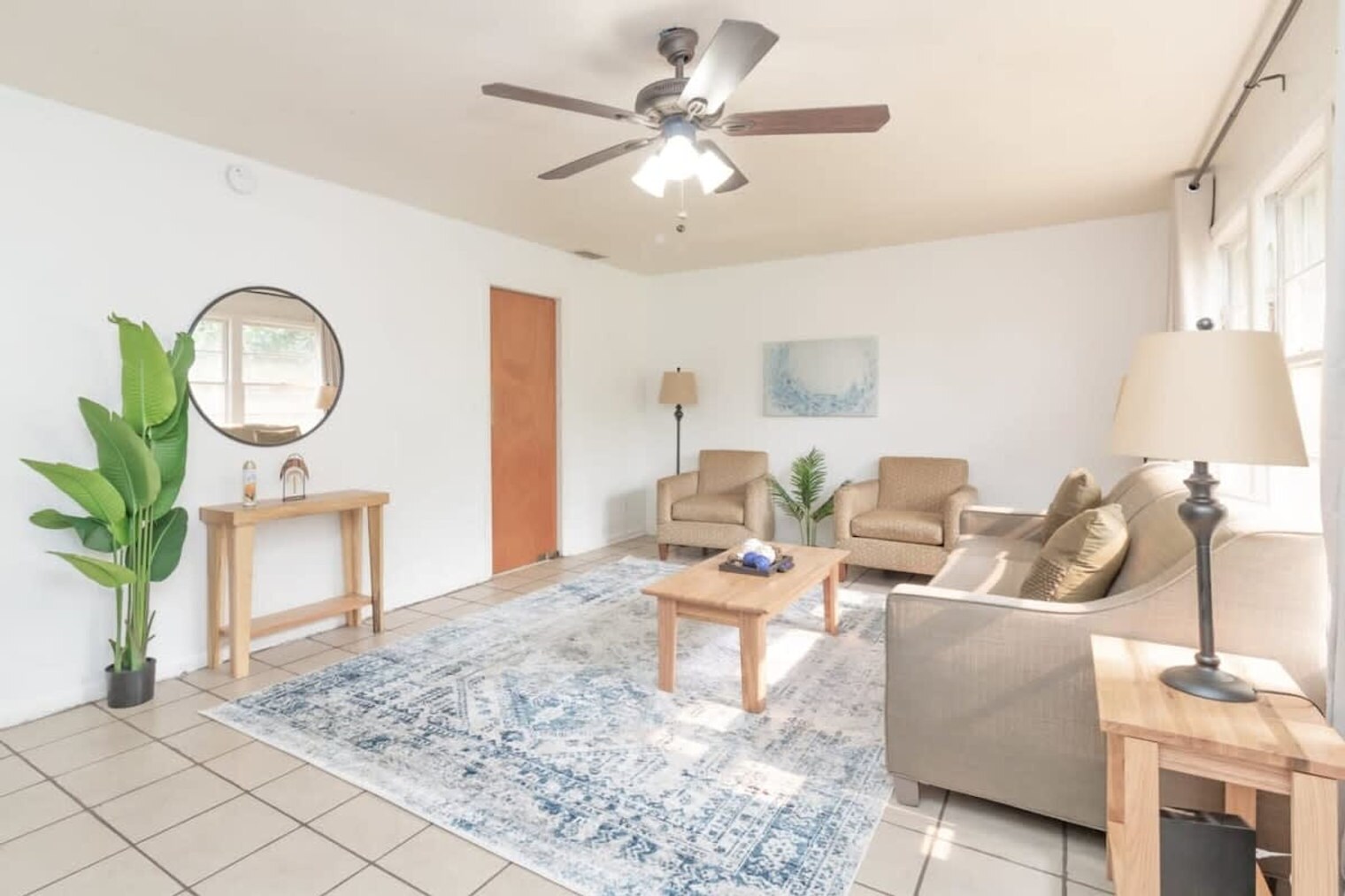 Building Photo - 2118 Skylake Dr