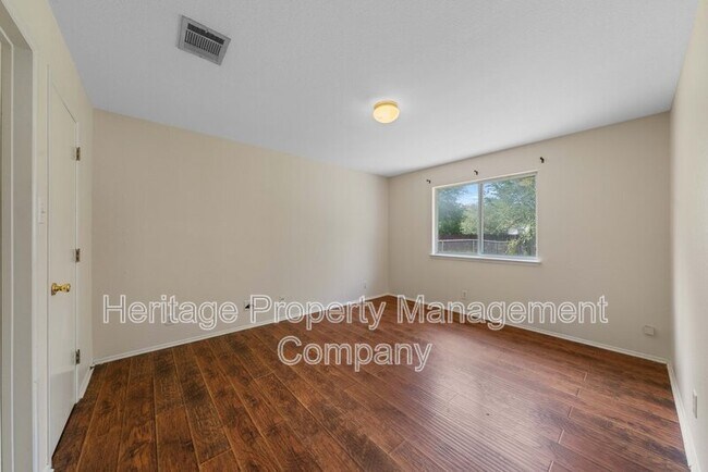 Building Photo - 7522 Yellow Sand Dr