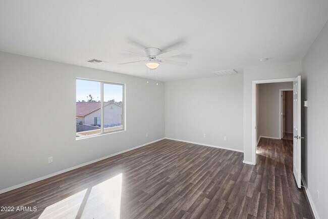 Building Photo - 7135 W Rancho Dr