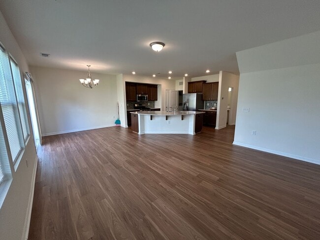 Building Photo - 1003 Excite Ave