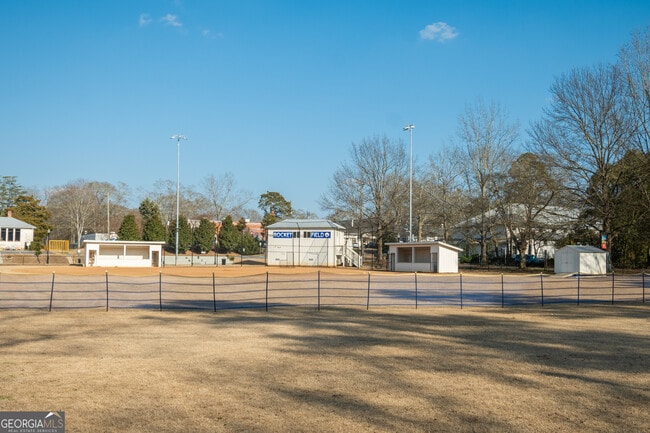 Building Photo - 1380 Chestnut Hill Rd