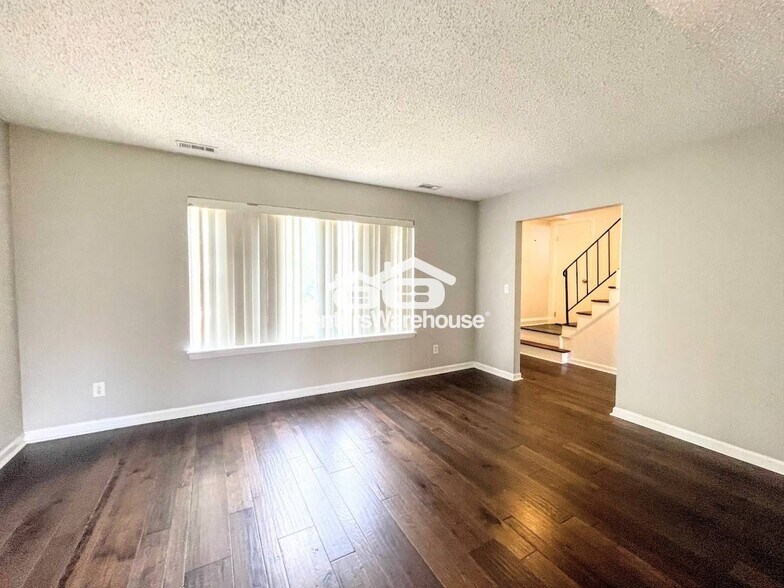 Building Photo - 1812 Saranac Ct