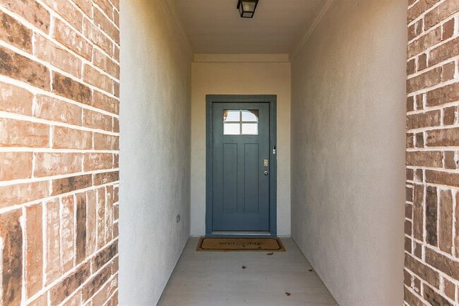 Building Photo - 2001 Fairhaven Gtwy