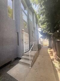 Building Photo - 1067 252nd St