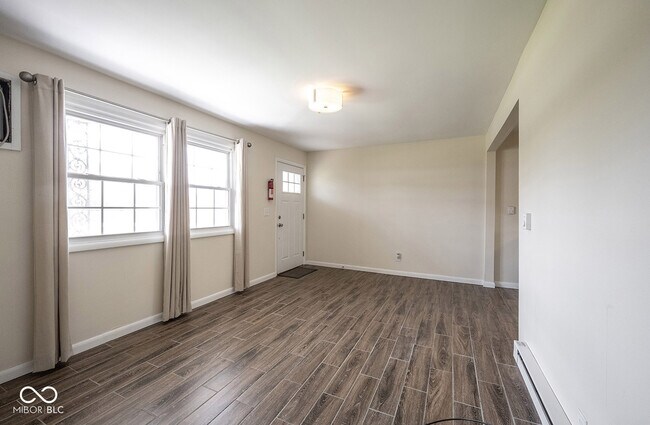 Building Photo - 140 Maple Park Dr