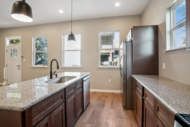 kitchen - 1940 Elysian Fields Ave