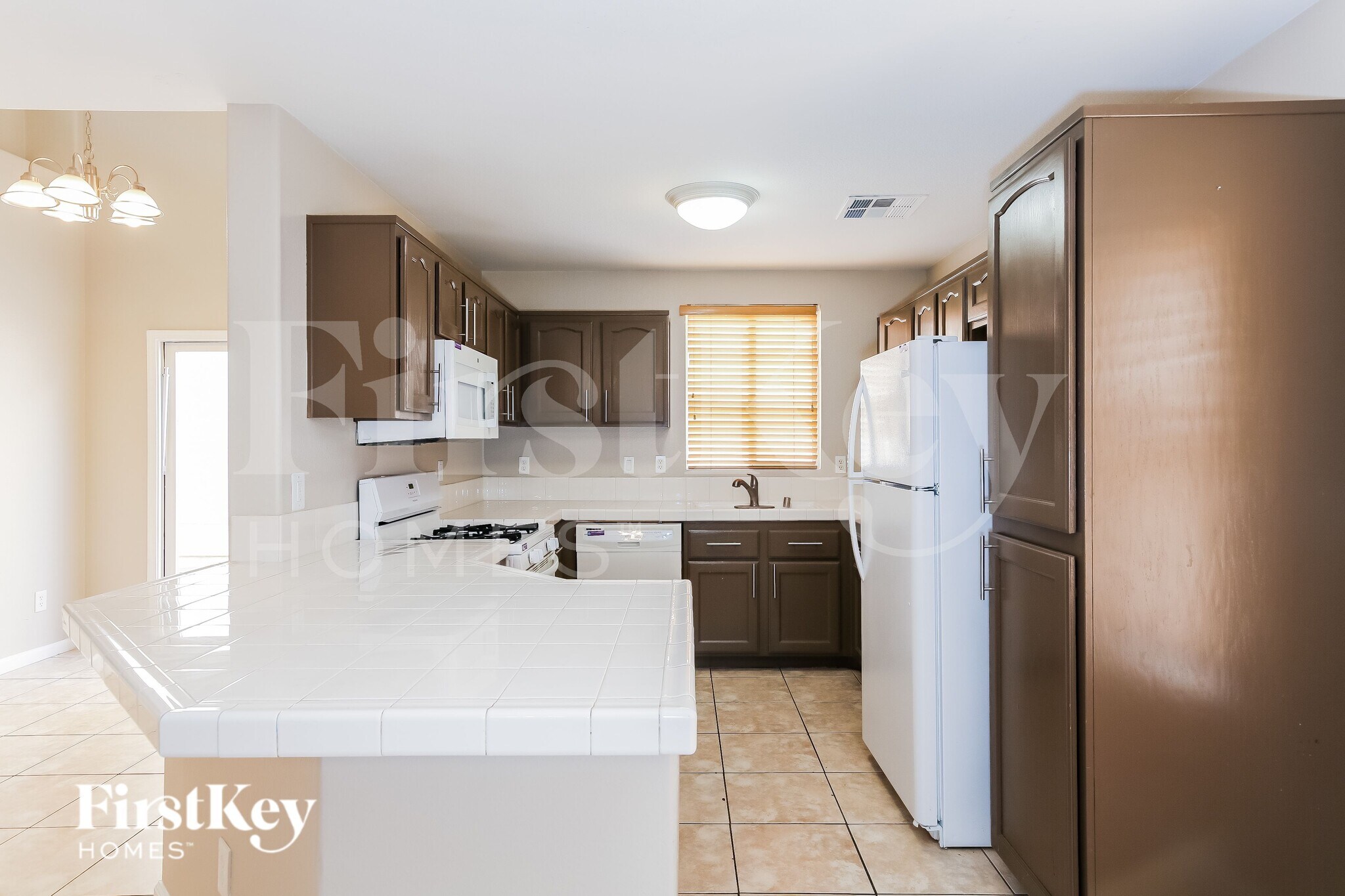 Building Photo - 7202 Cestrum Rd