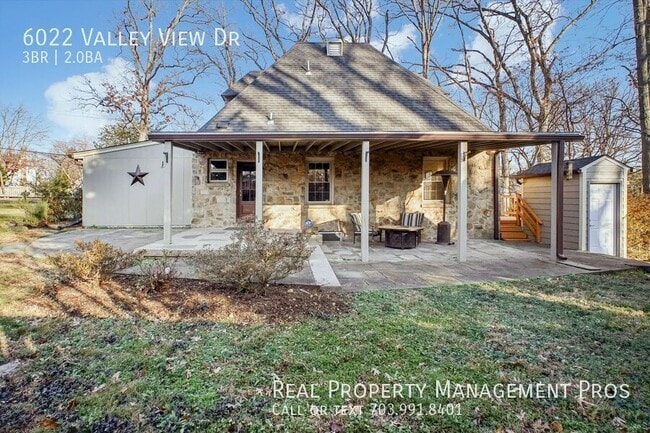 Building Photo - 6022 Valley View Dr