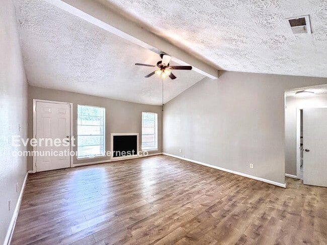 Building Photo - 203 Woodvale Dr
